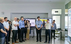 企業互訪，共結紐帶 ——施耐德電氣與本松新材商討合作路徑